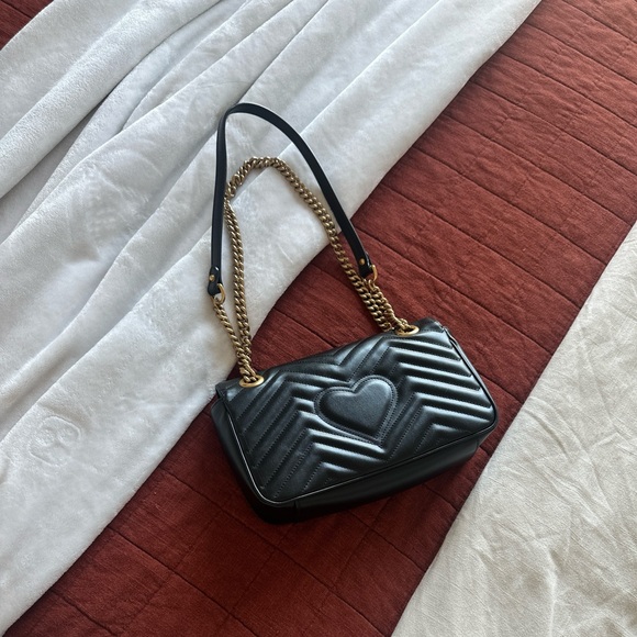 Gucci Black Quilted Leather Shoulder Bag with Gold Chain - Picture 3 of 5